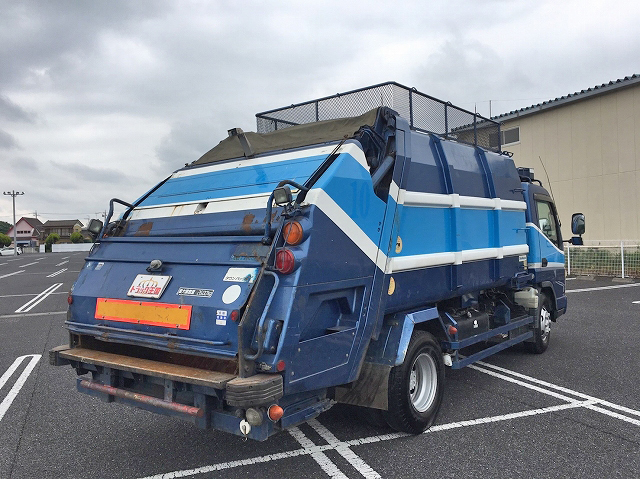 三菱ふそうキャンターパッカー車（塵芥車）小型（2t・3t）[写真02]