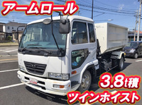 UDトラックスコンドルアームロール中型（4t）[写真01]