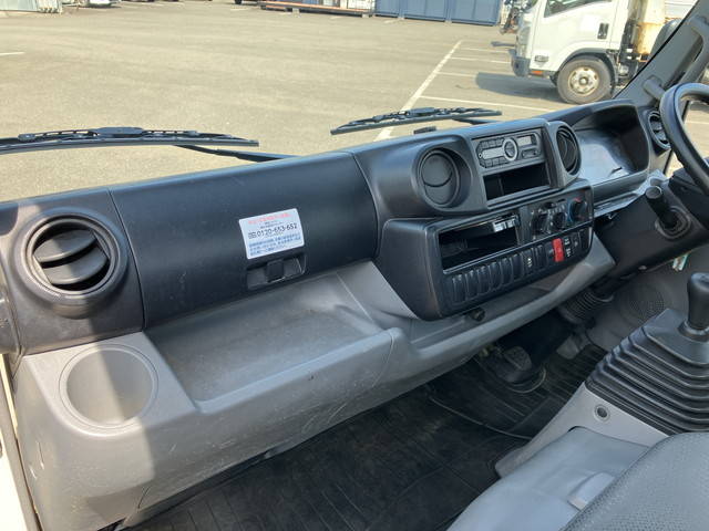 日野デュトロ平ボディ小型（2t・3t）[写真32]