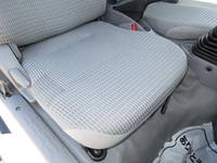 日野デュトロパネルバン小型（2t・3t）[写真23]