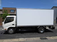 日野デュトロパネルバン小型（2t・3t）[写真09]