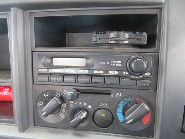 いすゞフォワードクレーン4段中型（4t）[写真37]