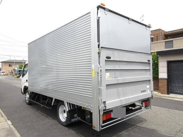 トヨタダイナアルミバン小型（2t・3t）[写真02]