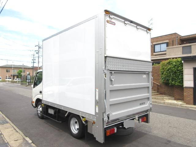トヨタダイナパネルバン小型（2t・3t）[写真02]