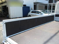 トヨタトヨエース平ボディ小型（2t・3t）[写真11]