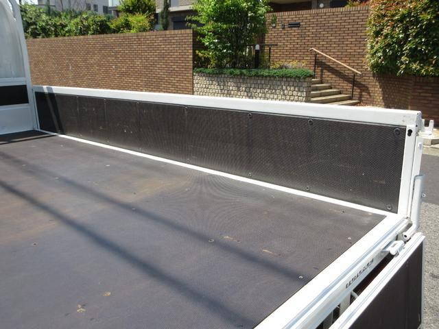 トヨタトヨエース平ボディ小型（2t・3t）[写真11]