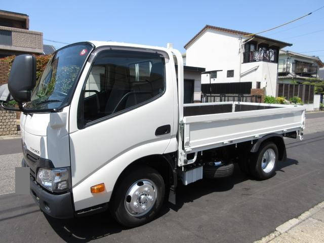 トヨタトヨエース平ボディ小型（2t・3t）[写真03]