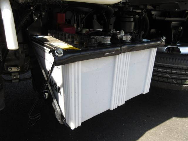 トヨタトヨエース平ボディ小型（2t・3t）[写真34]