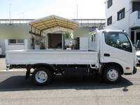 トヨタトヨエース平ボディ小型（2t・3t）[写真09]