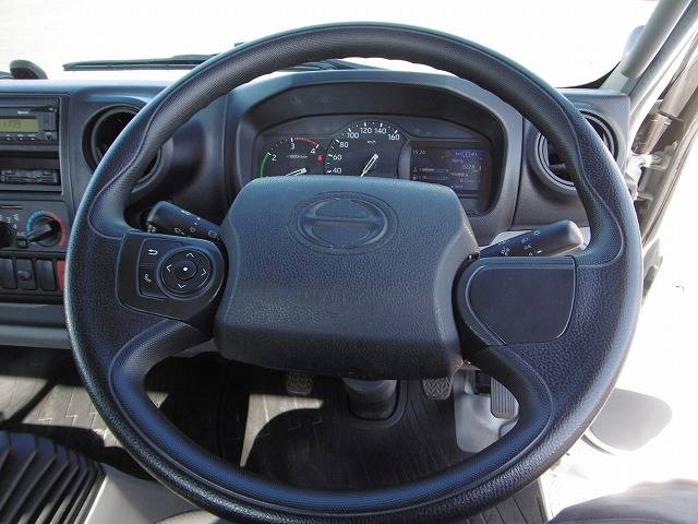 日野デュトロ平ボディ小型（2t・3t）[写真11]