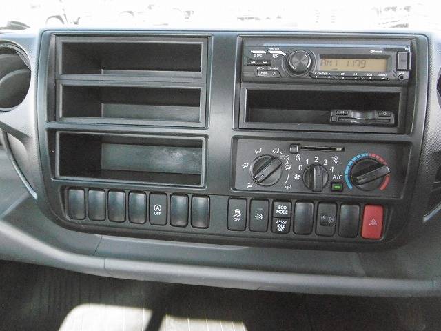 日野デュトロ平ボディ小型（2t・3t）[写真08]