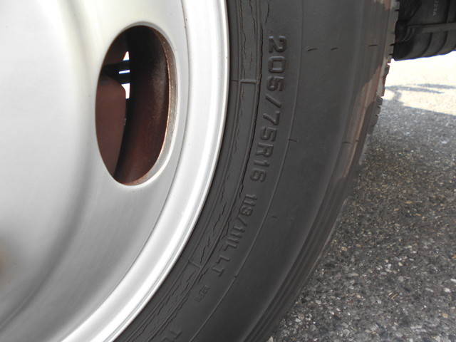 日産アトラス平ボディ小型（2t・3t）[写真22]