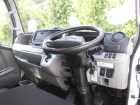 日産アトラス平ボディ小型（2t・3t）[写真24]