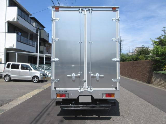 日野デュトロアルミバン小型（2t・3t）[写真13]