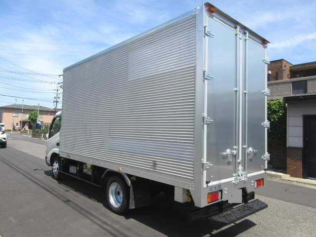 日野デュトロアルミバン小型（2t・3t）[写真02]