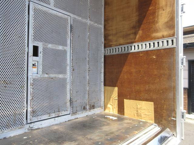 日野デュトロアルミバン小型（2t・3t）[写真20]