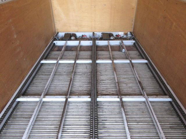 日野デュトロアルミバン小型（2t・3t）[写真22]