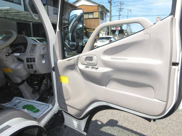 日野デュトロアルミバン小型（2t・3t）[写真24]