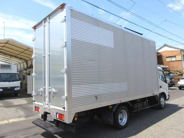 日野デュトロアルミバン小型（2t・3t）[写真04]