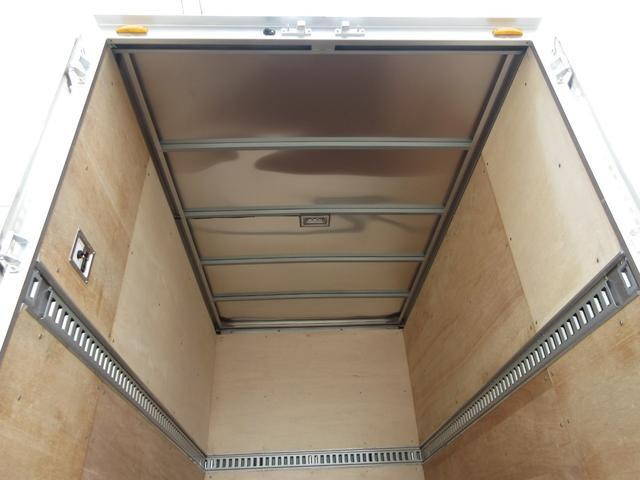 日野デュトロアルミバン小型（2t・3t）[写真11]