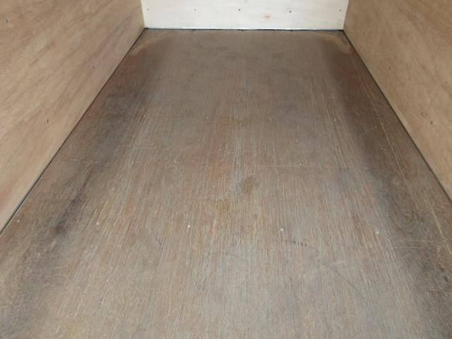 日野デュトロアルミバン小型（2t・3t）[写真13]