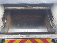 いすゞフォワードパッカー車（塵芥車）増トン（6t・8t）[写真10]