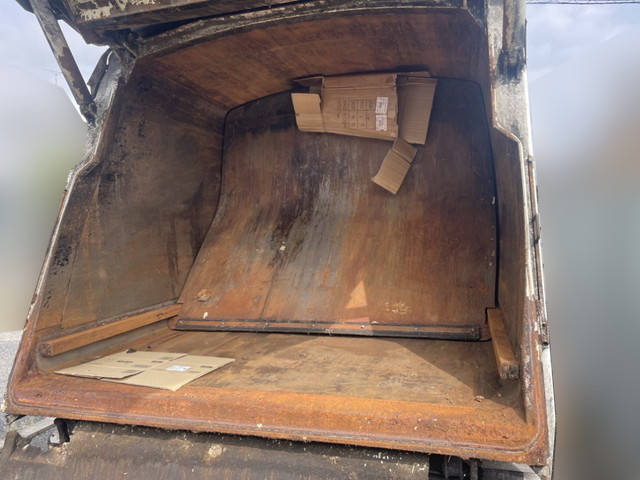 いすゞフォワードパッカー車（塵芥車）増トン（6t・8t）[写真15]