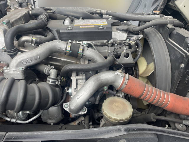 いすゞフォワードパッカー車（塵芥車）増トン（6t・8t）[写真25]