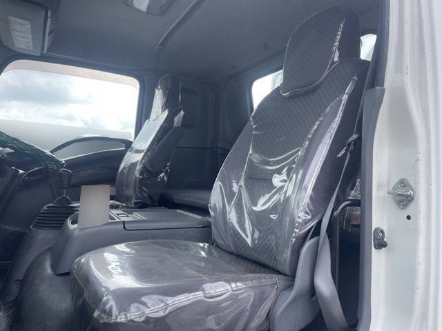 いすゞフォワードパッカー車（塵芥車）増トン（6t・8t）[写真29]