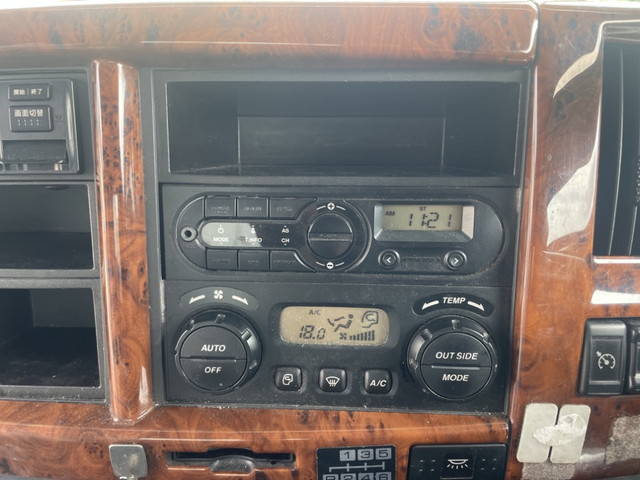 いすゞフォワードパッカー車（塵芥車）増トン（6t・8t）[写真34]