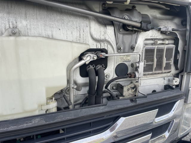 いすゞフォワードパッカー車（塵芥車）増トン（6t・8t）[写真08]