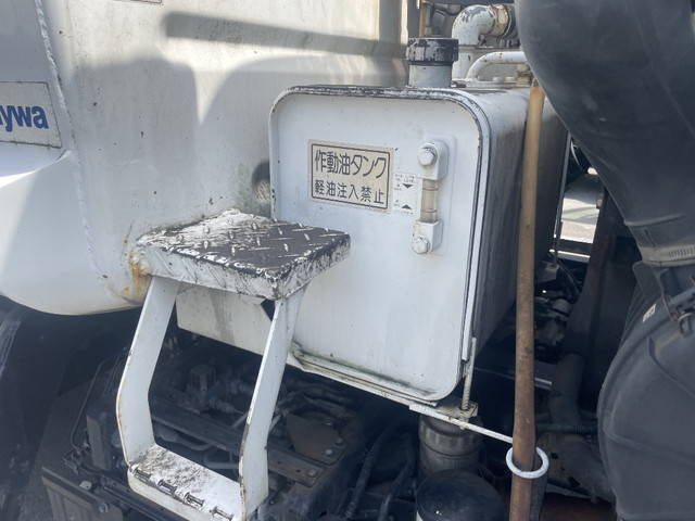 いすゞフォワードパッカー車（塵芥車）中型（4t）[写真12]