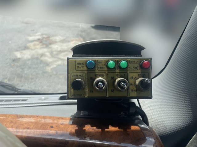 いすゞフォワードパッカー車（塵芥車）中型（4t）[写真37]