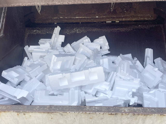 いすゞフォワードパッカー車（塵芥車）中型（4t）[写真08]