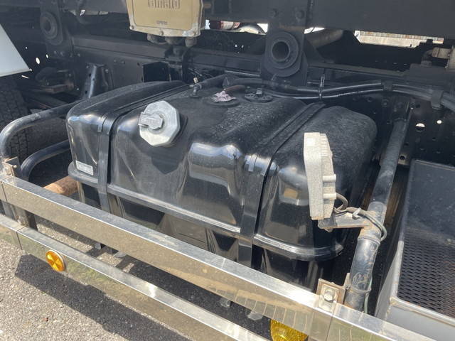 いすゞエルフパッカー車（塵芥車）小型（2t・3t）[写真18]