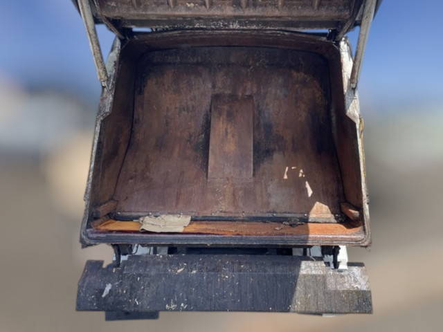 いすゞエルフパッカー車（塵芥車）小型（2t・3t）[写真07]