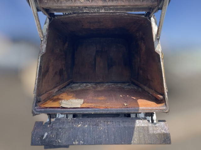 いすゞエルフパッカー車（塵芥車）小型（2t・3t）[写真08]