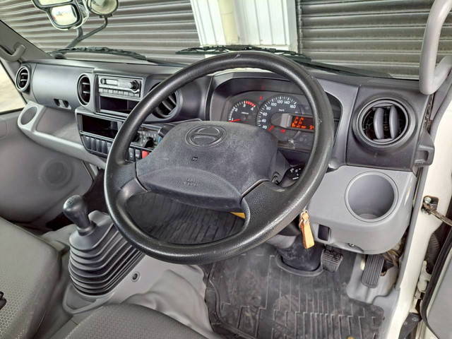 日野デュトロ平ボディ小型（2t・3t）[写真10]