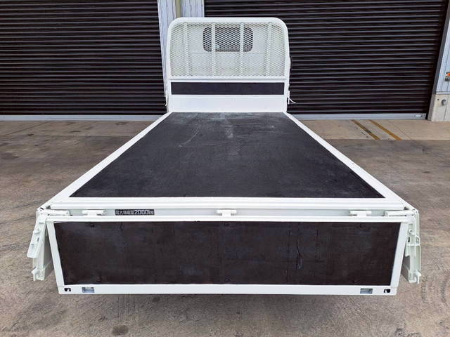 日野デュトロ平ボディ小型（2t・3t）[写真14]