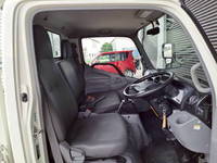 日野デュトロ平ボディ小型（2t・3t）[写真09]