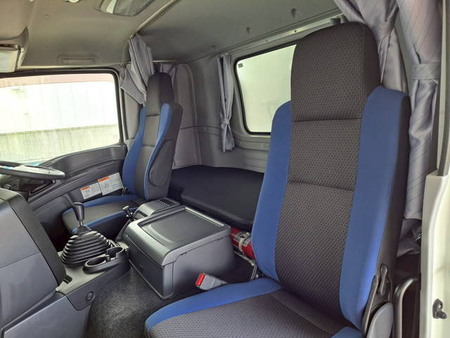 いすゞギガダンプ大型（10t）[写真11]