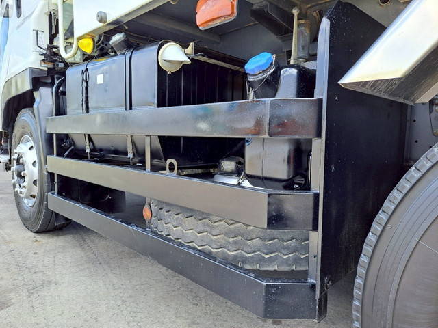 いすゞギガダンプ大型（10t）[写真18]