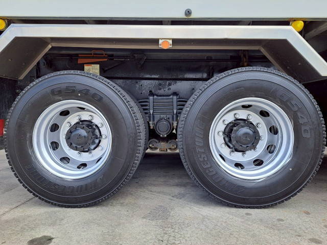 いすゞギガダンプ大型（10t）[写真19]