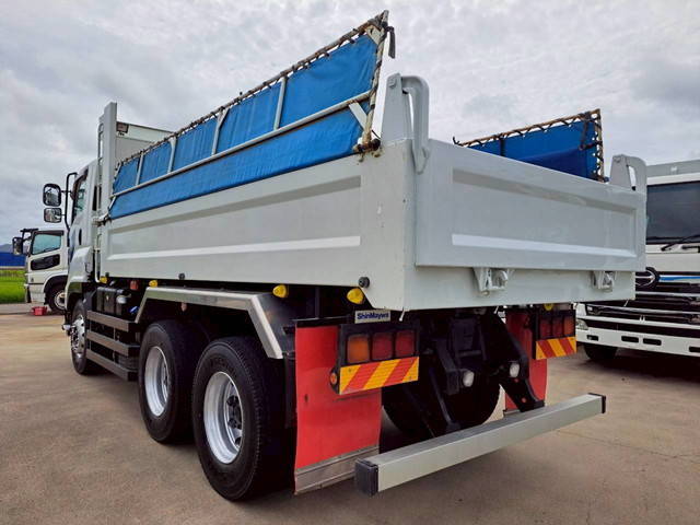 いすゞギガダンプ大型（10t）[写真02]