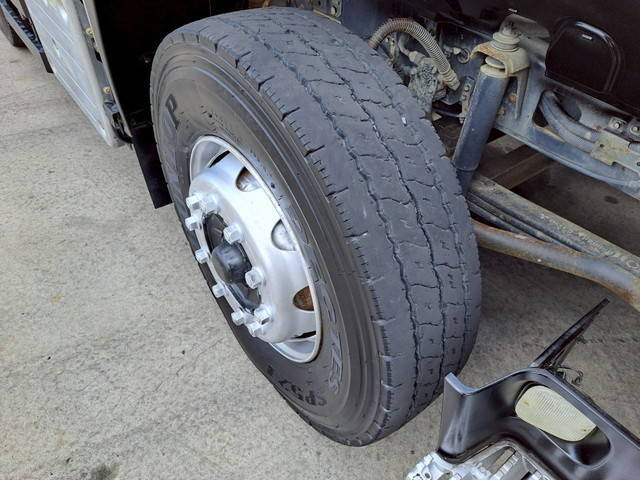 いすゞギガダンプ大型（10t）[写真25]