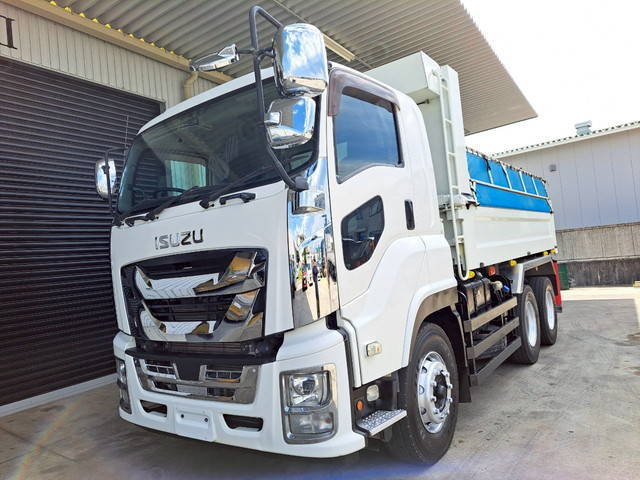 いすゞギガダンプ大型（10t）[写真03]
