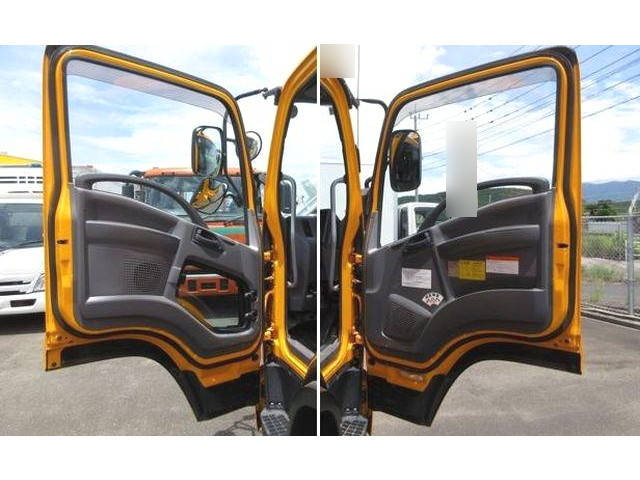 いすゞフォワード深ダンプ（土砂禁ダンプ）中型（4t）[写真26]