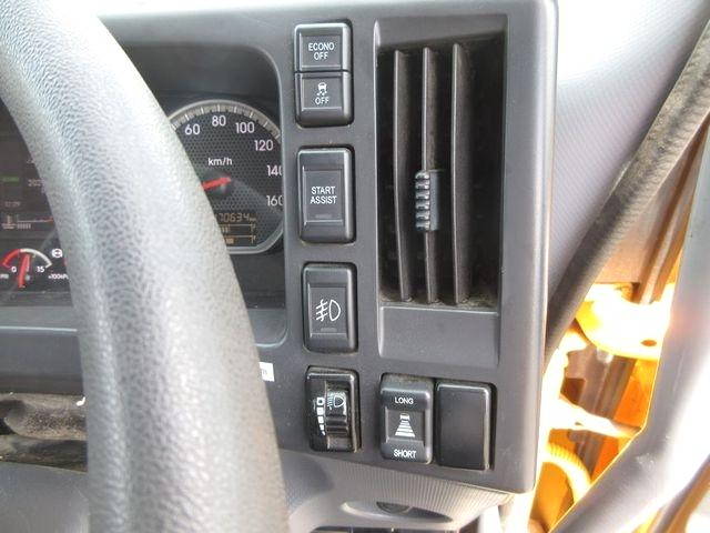 いすゞフォワード深ダンプ（土砂禁ダンプ）中型（4t）[写真34]