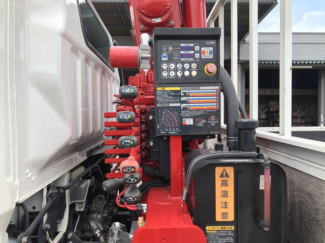 三菱ふそうキャンタークレーン4段小型（2t・3t）[写真17]