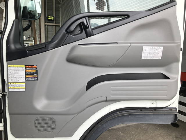 三菱ふそうキャンタークレーン4段小型（2t・3t）[写真30]